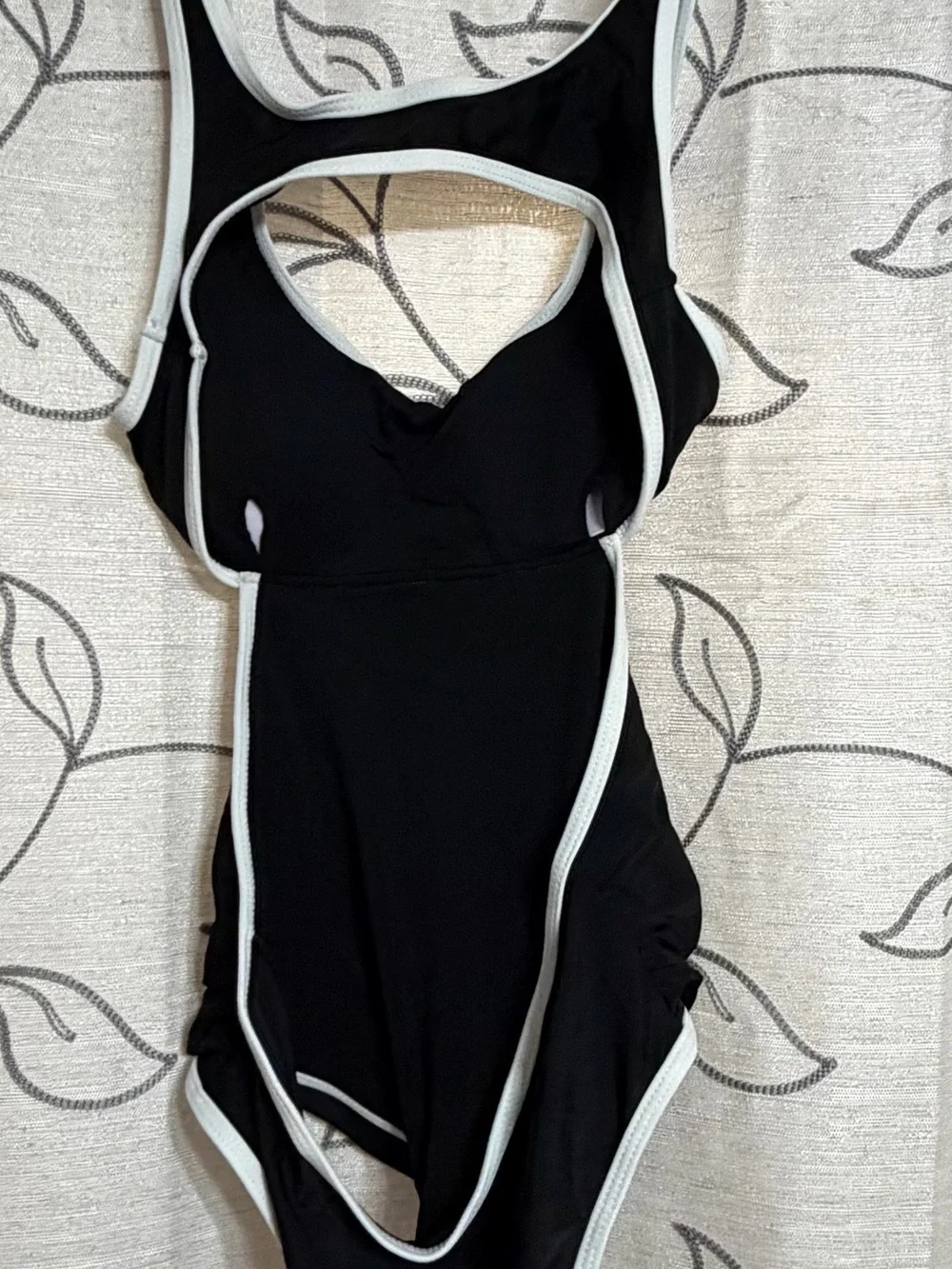SHEIN chic black